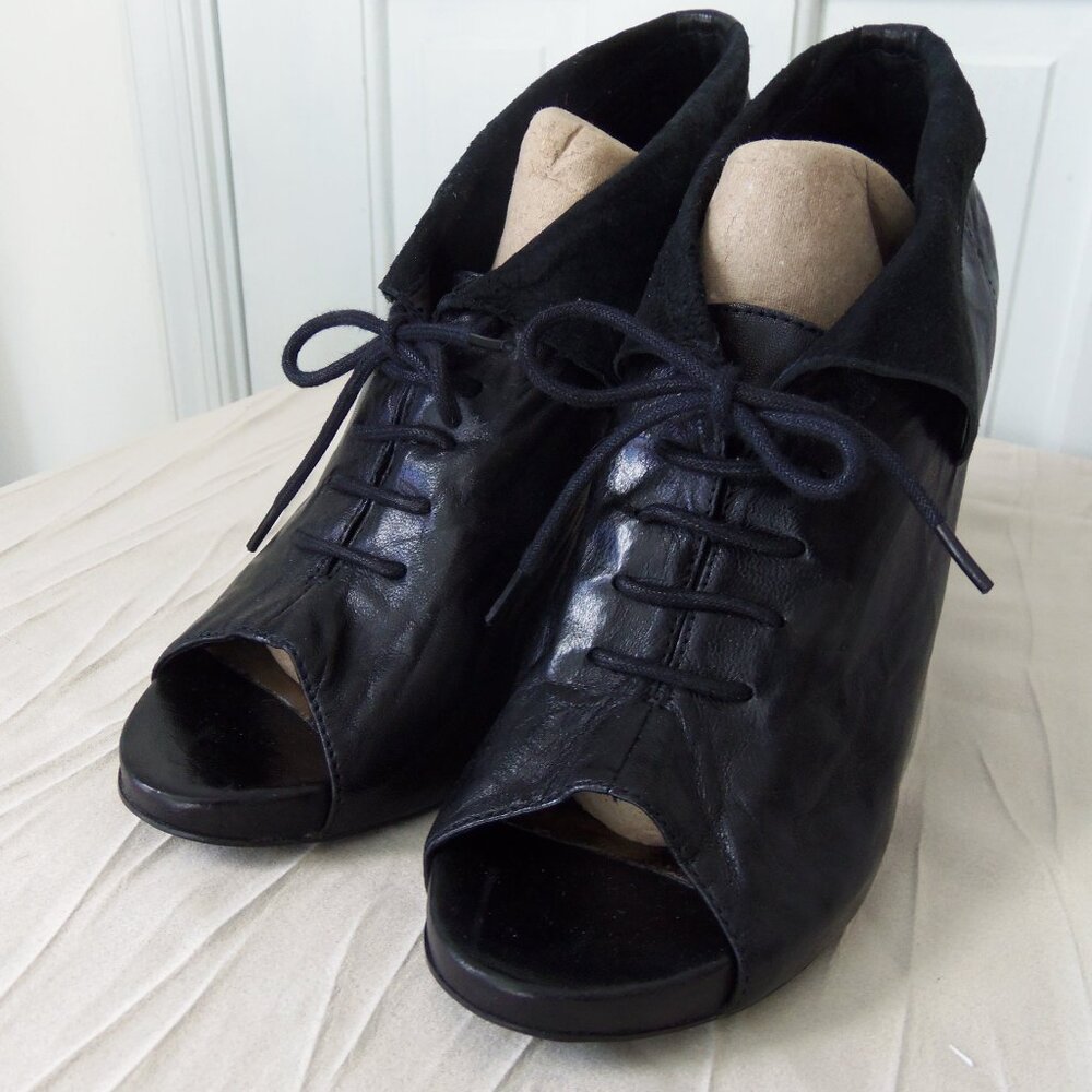 Sam Edelman Wakefield Black Leather Peep Toe Wedge Booties sz 9.5